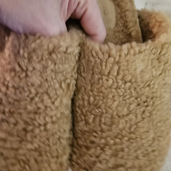 INTENTIONALLY BLANK Tan Fuzzy Slippers - Picture 3 of 7